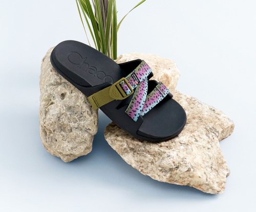 X Thomas Rhett Chillos Slide Chacos Rainbow Trout Für Damen